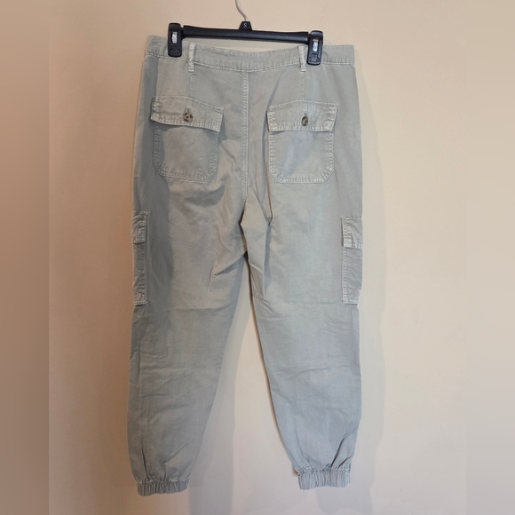 3/16 Zara Army Green High Waisted Cargo Joggers - Picture 2 of 3